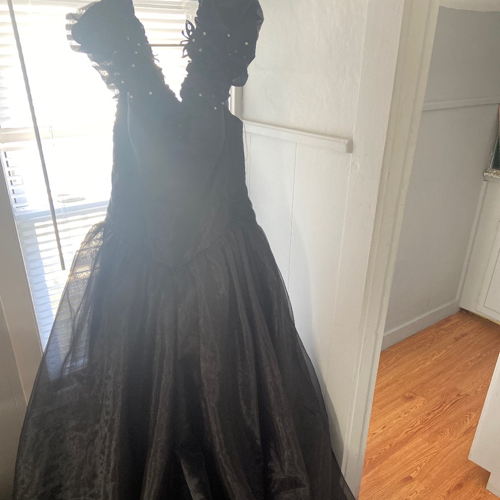 Womens ball gown Cinderella’s off the shoulder prom wedding gown